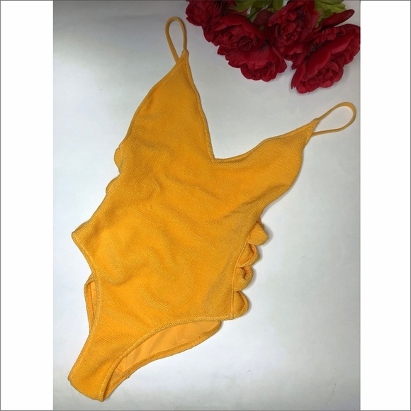 NWT Top Shop Yellow Textured One Piece Side Detail - Picture 1 of 3
